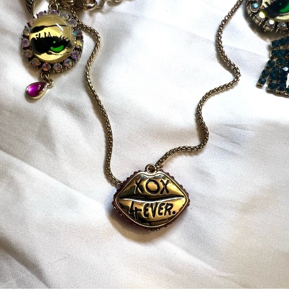 💋👁️BETSEY JOHNSON RARE VINTAGE“THE EYES HAVE IT” STATEMENT PIECE NECKLACE 💋👁️ - Picture 10 of 13